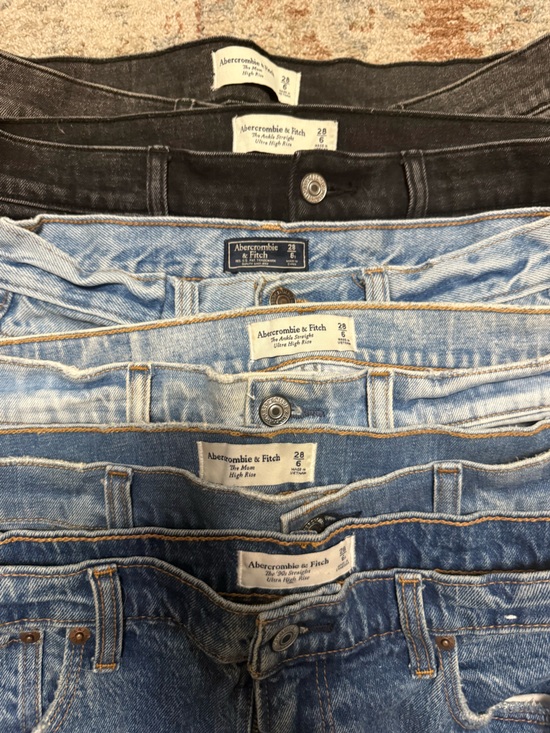 Abercrombie & Fitch Denim - 6 pair of women’s Abercrombie & Fitch Jeans size 6/28